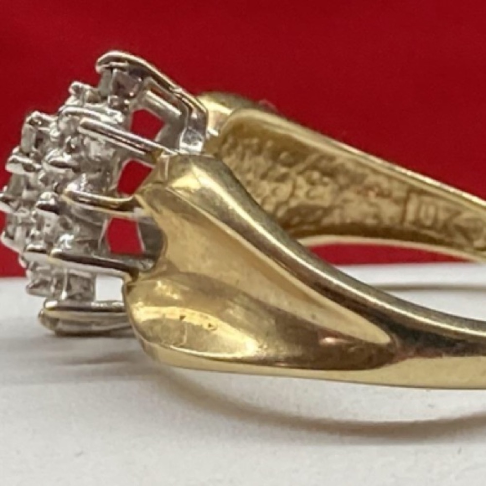 Preloved Solid 10k Diamond Cocktail Ring - image 2